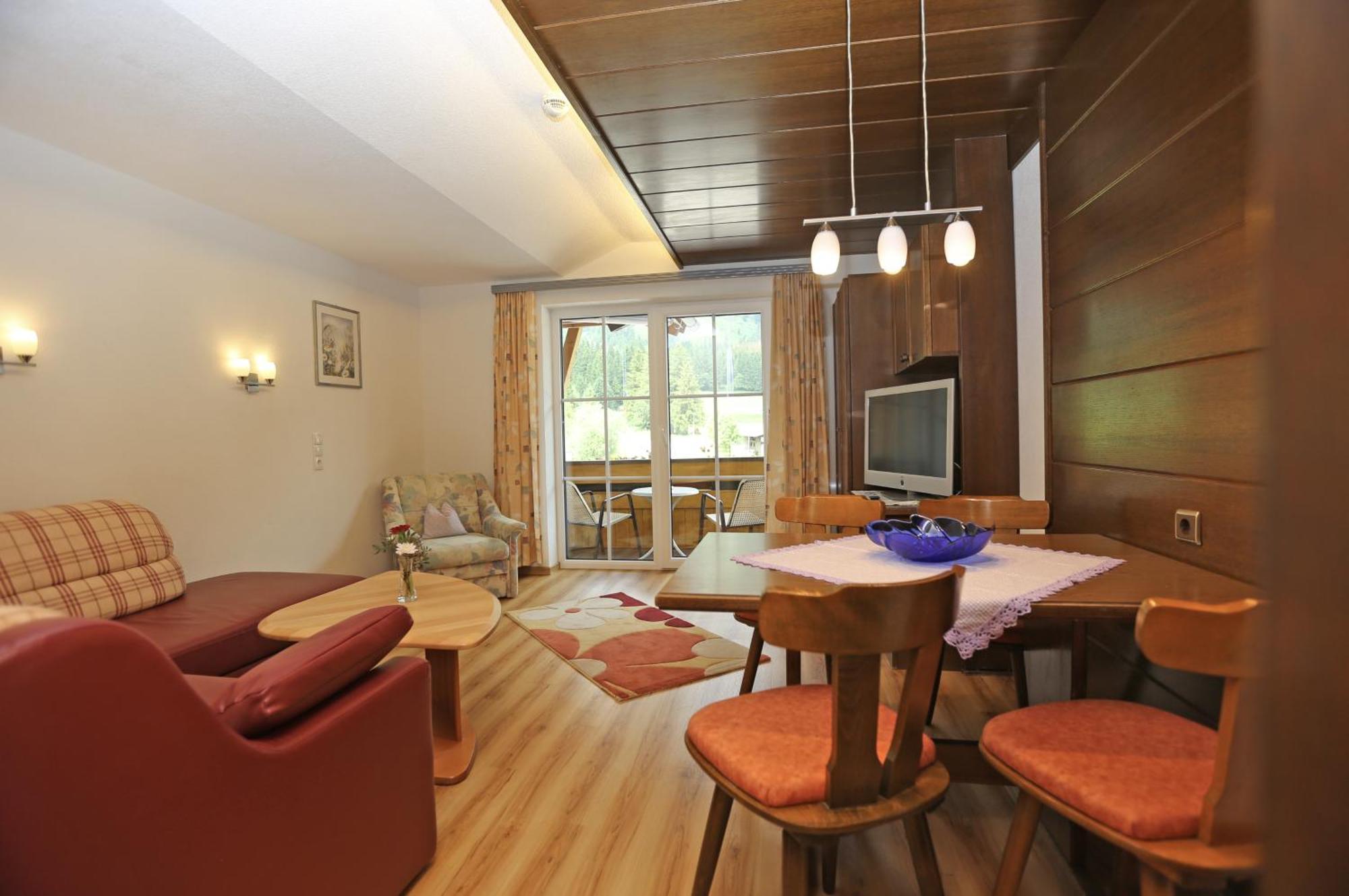 Landgasthof Schuster Nesselwängle Buitenkant foto
