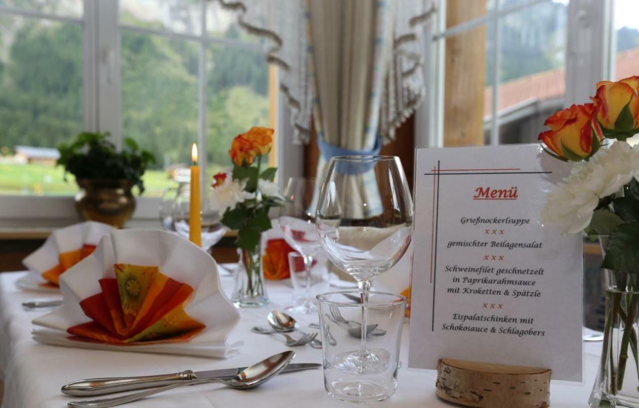 Landgasthof Schuster Nesselwängle Buitenkant foto